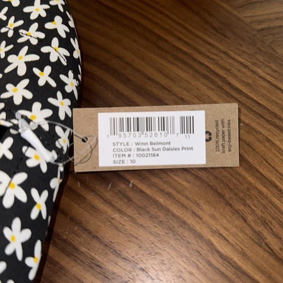 TOMS comfy shoes🌼 - Picture 5 of 5